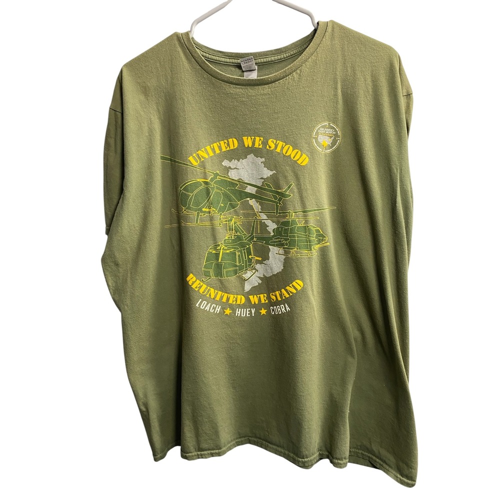 Gildan Mens XL Olive Green Vietnam War Helicopter Flight Museum Graphic T-Shirt